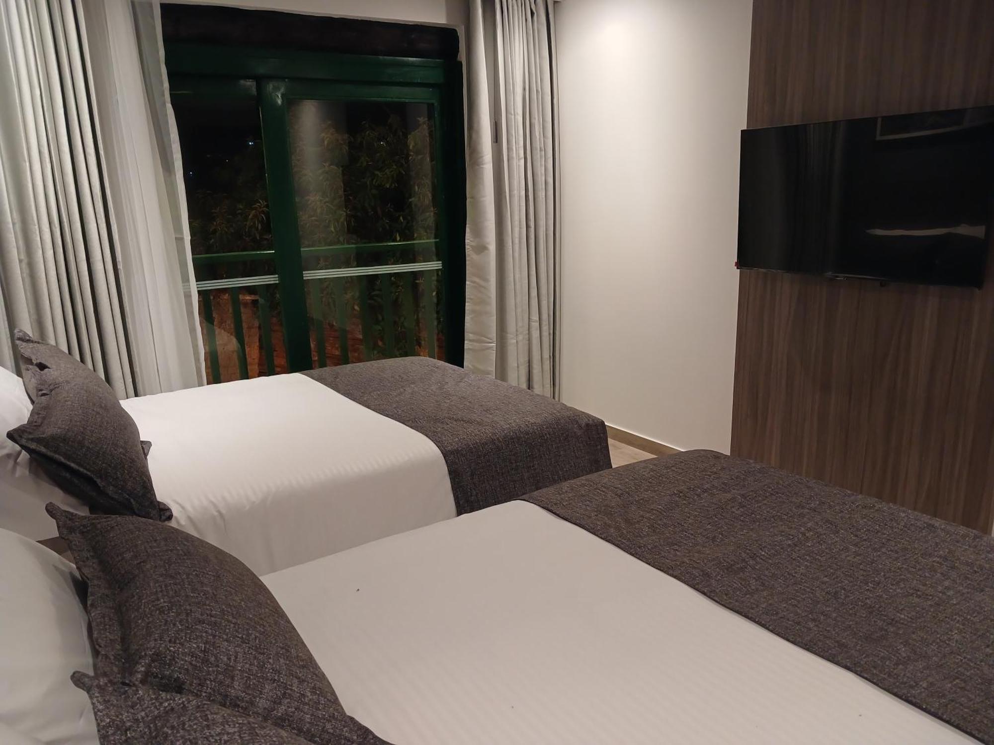 Hotel Santino Jenesano 外观 照片