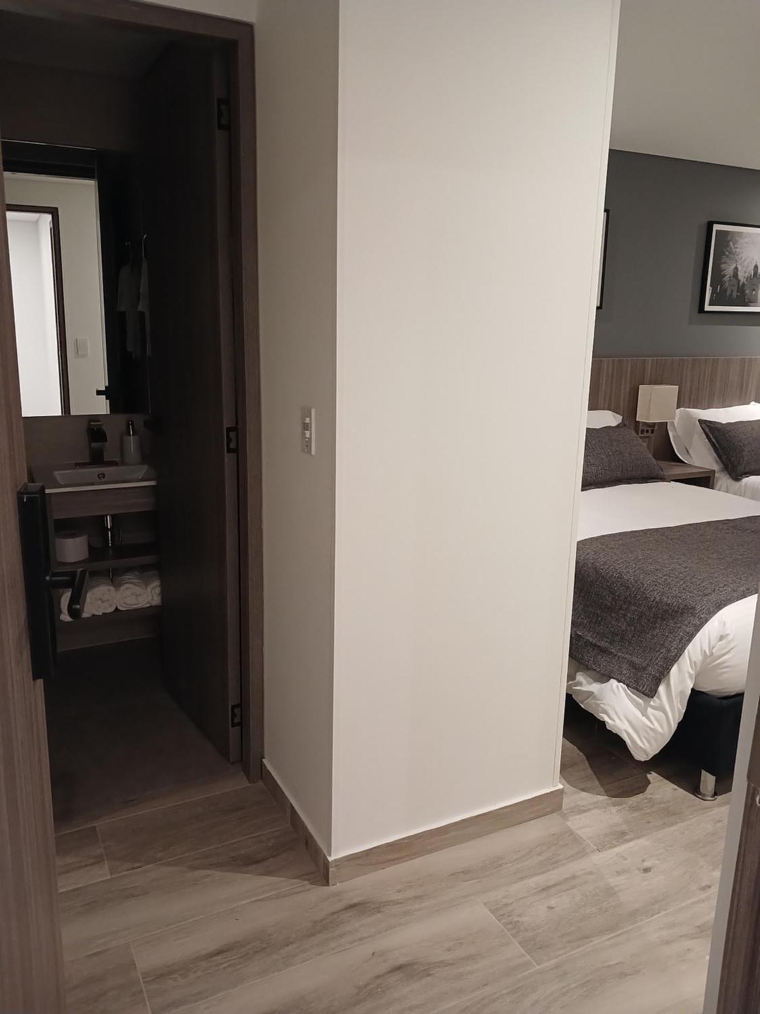 Hotel Santino Jenesano 外观 照片