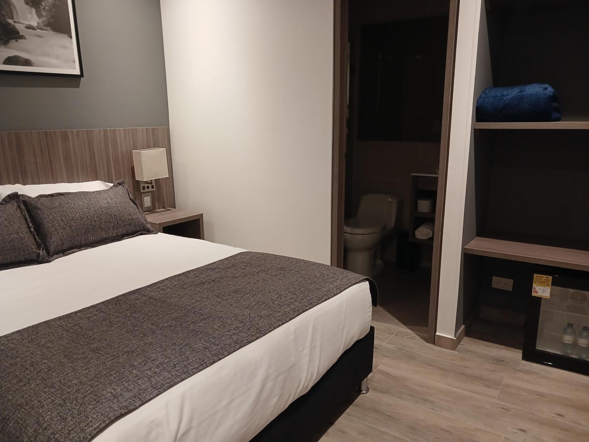 Hotel Santino Jenesano 外观 照片